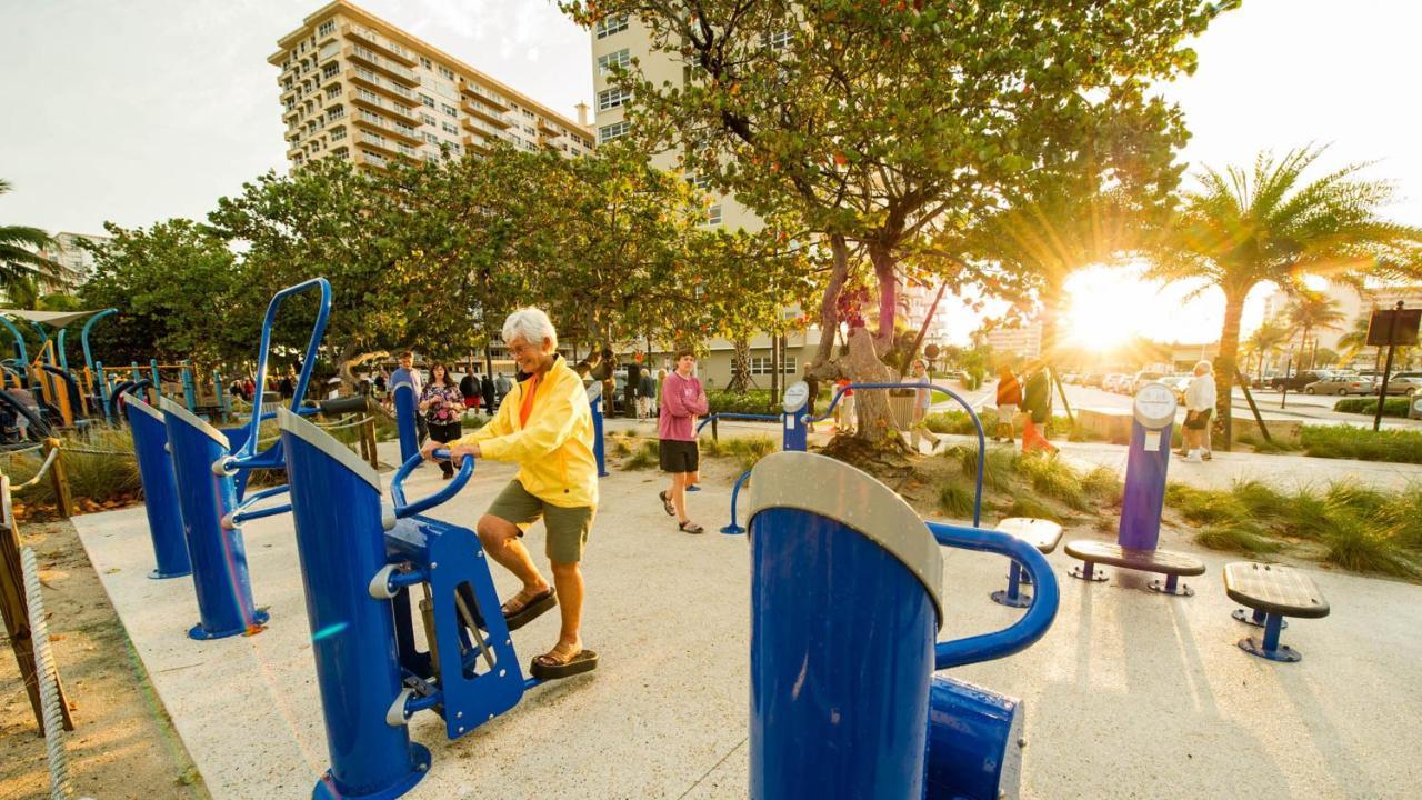 Beachway Per Ankh Pompano Beach Exterior photo
