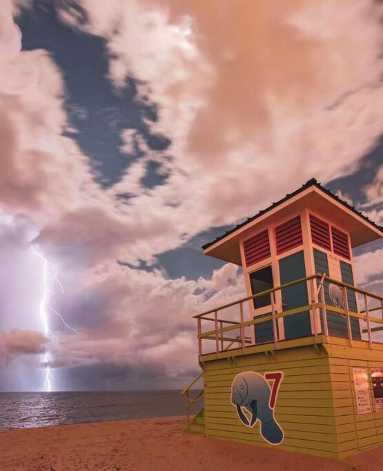 Beachway Per Ankh Pompano Beach Exterior photo