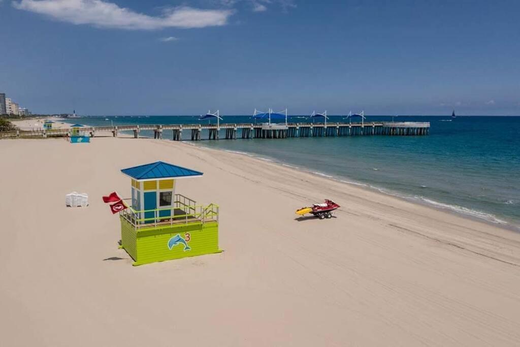 Beachway Per Ankh Pompano Beach Exterior photo