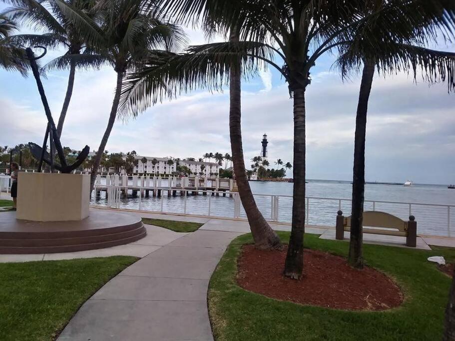 Beachway Per Ankh Pompano Beach Exterior photo