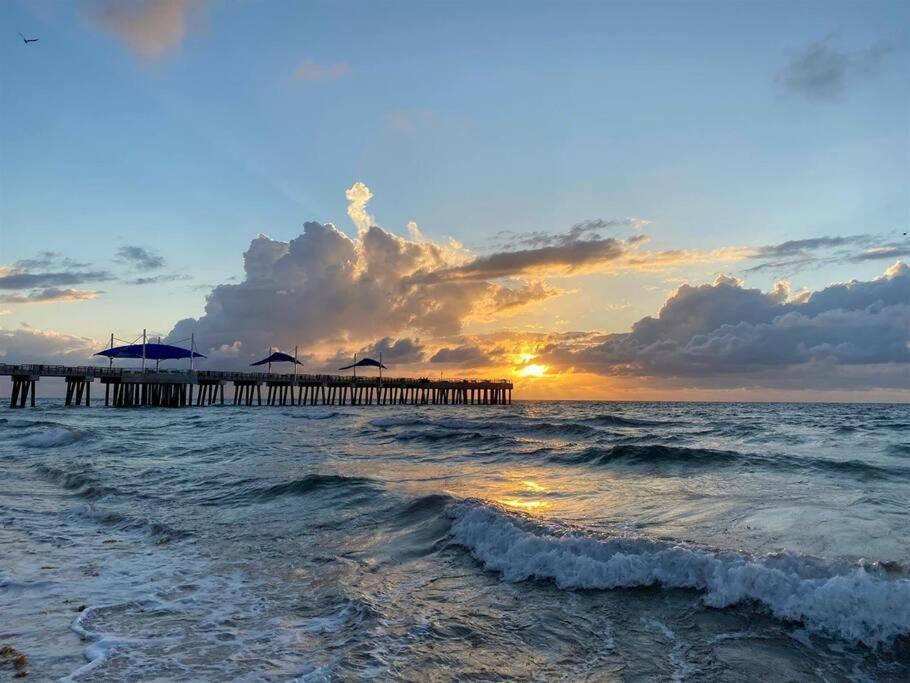 Beachway Per Ankh Pompano Beach Exterior photo