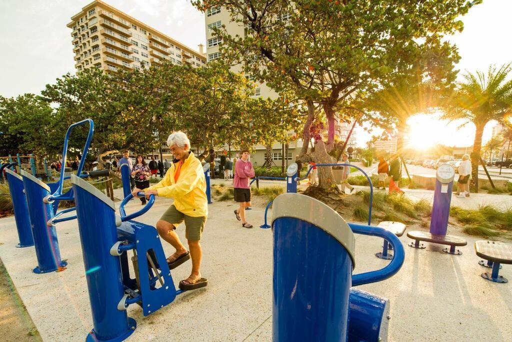 Beachway Per Ankh Pompano Beach Exterior photo