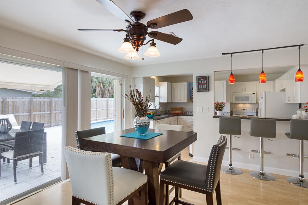 Beachway Per Ankh Pompano Beach Exterior photo