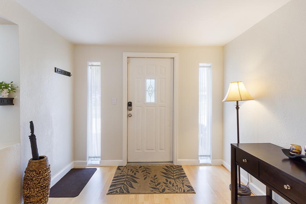 Beachway Per Ankh Pompano Beach Exterior photo